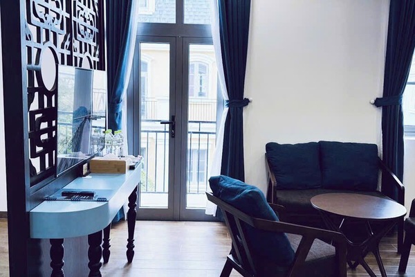 Habitació quàdruple familiar, vistes a la ciutat | Escriptori i wifi gratuïta