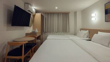 Twin Room | Kaliteli yatak takımı, memory foam (visko elastik) yatak, masa