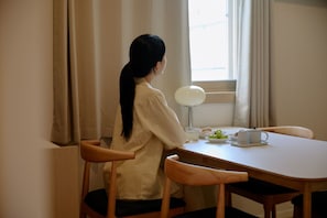Signature Room | 책상, 노트북 작업 공간, 무료 WiFi
