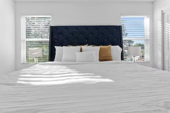 3 bedrooms, iron/ironing board, Internet, bed sheets