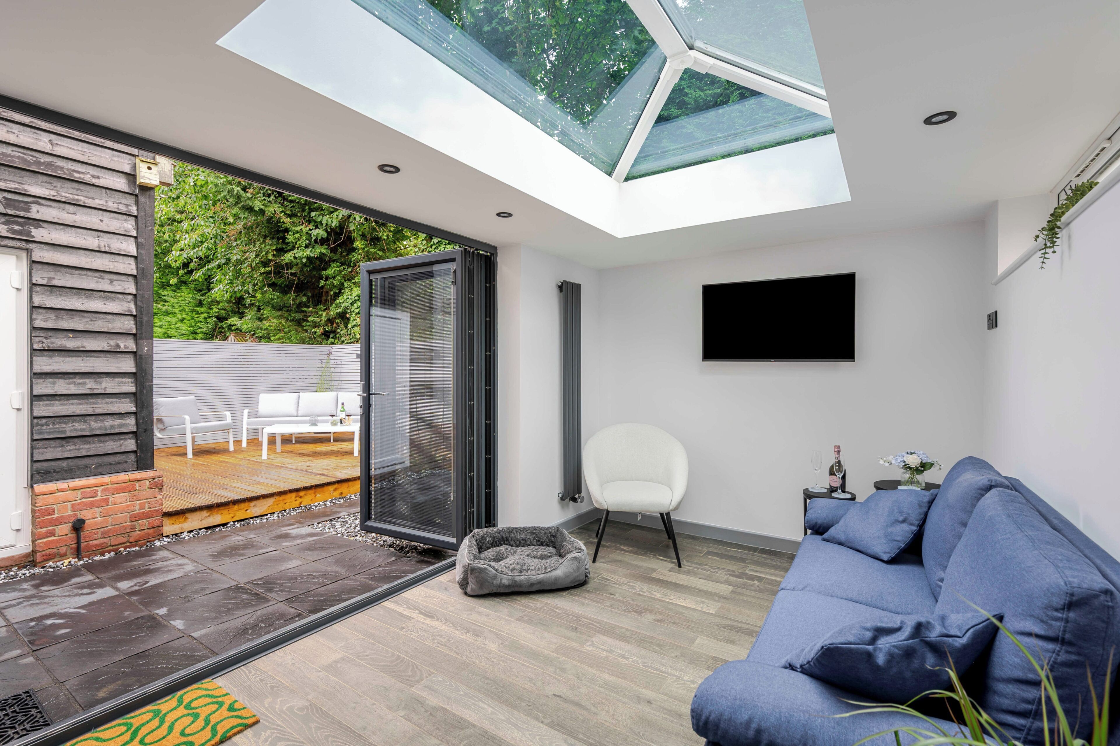 TV, fireplace, stereo