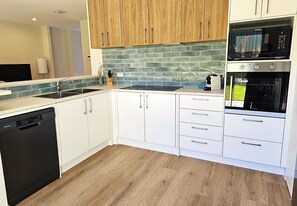 Microwave, oven, stovetop, dishwasher