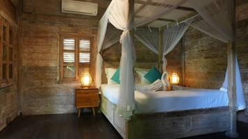 Kamar Double Standar, balkon, pemandangan kolam renang | Wi-Fi gratis dan seprai linen