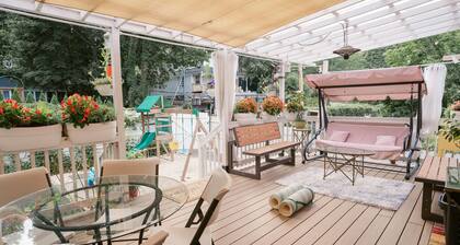 3Bedrooms+2Bath- Modern vibe in historic Roslyn home on Long Island