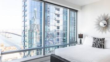 2 bedrooms, in-room safe, desk, iron/ironing board