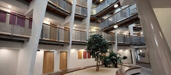 Flat - Sleeps 4 - Parking - Balcony - Pet friendly