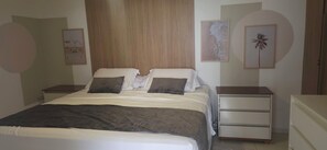 3 室のベッドルーム、アイロン / アイロン台、インターネット、ベッドシーツ