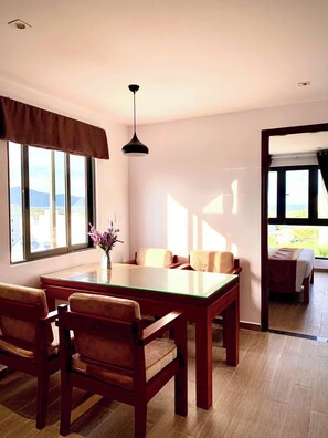 Free WiFi - The Shine Hotel & Apartment (Ngu Hanh Son)
