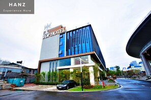 Fachada de la propiedad