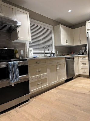 Microwave, oven, stovetop, dishwasher