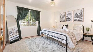 Unclassified image, 3 of 27, button - Quaint Swiss Chalet • Steps from Main St- Sleeps 5 (Midway)
