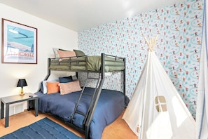 2 bedrooms, Internet, bed sheets