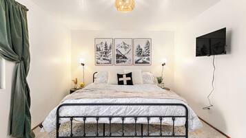 2 Schlafzimmer, BĂŒgeleisen/BĂŒgelbrett, WLAN, BettwĂ€sche