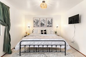 2 habitaciones, tabla de planchar con plancha, wifi y ropa de cama 