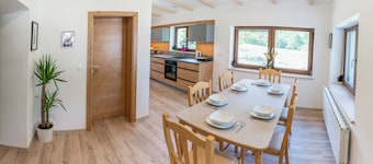 3-bedroom apartment with stunning mountain views and a large private terrace