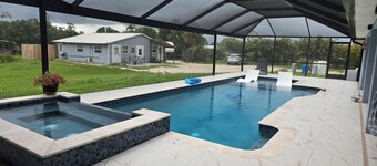 Peaceful Retreat 4-bedroom chácara in delightful Sarasota