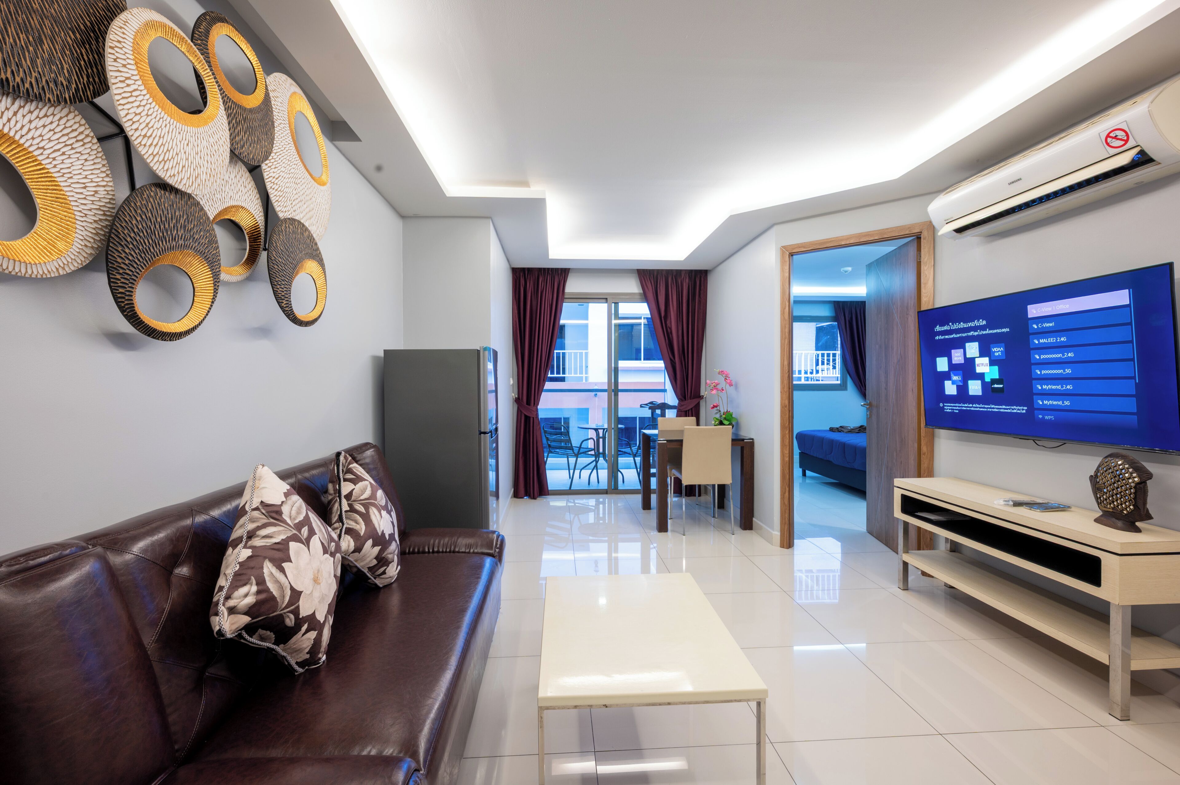 Classic Apartment, Balcony, City View