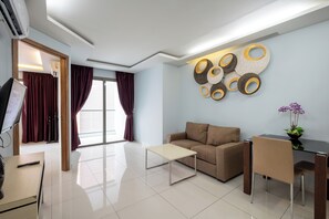 Classic Apartment, Balcony, City View | In-room safe, blackout drapes, free WiFi