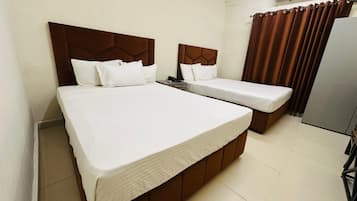 9 bedrooms, iron/ironing board, WiFi, bed sheets