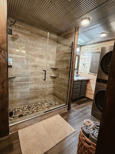 Secluded Pine Cabin - Cozy & Peaceful Getaway