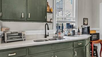 Microwave, oven, stovetop, dishwasher