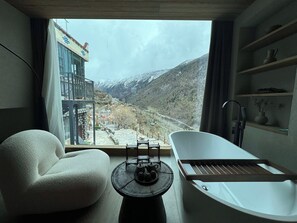 Senior Suite, Mountain View | Mountain view