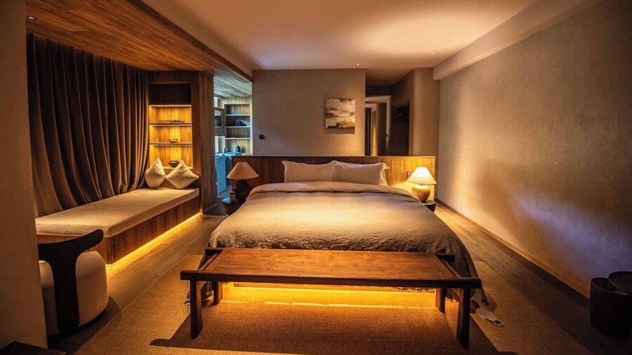 Siguniang Mountain Star Moon Cliff Hotel