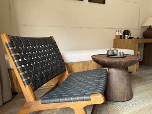 Quarto casal clĂĄssico, vista para a montanha | Ărea de estar