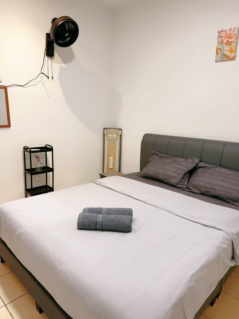Iron/ironing board, free WiFi