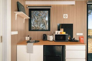 Fridge, microwave, stovetop, toaster