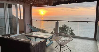 Stunning sea view 2-bedroom apartment with AC near mismaloya, ground floor