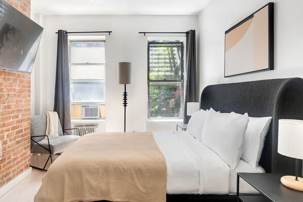 2 bedrooms, iron/ironing board, WiFi, bed sheets