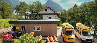 Spacious 2-bedroom apartment with large private terrace and BBQ