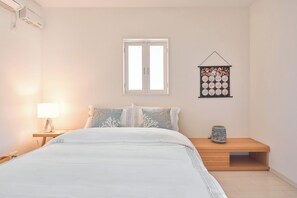 3 slaapkamers, een strijkplank/strijkijzer, wifi, beddengoed