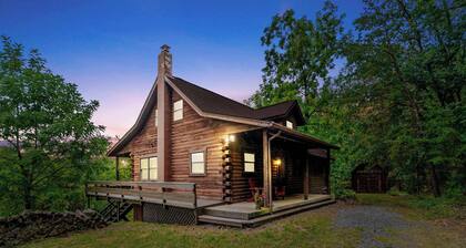 Fire Pit, Large Yard, Dog Friendly near Lost River