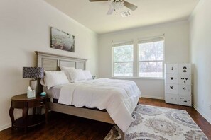 4 Schlafzimmer, Bügeleisen/Bügelbrett, WLAN, Bettwäsche