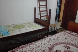 3 bedrooms, iron/ironing board, Internet, bed sheets