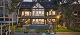 Luxury Lakefront: Gameroom, Pool, Spa, Amenities! Sleeps 16 - Family Friendly!