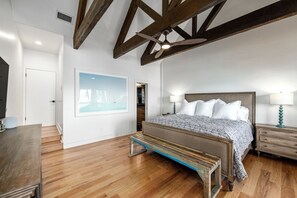 4 soverom, strykejern/-brett, wi-fi (inkludert) og sengetøy