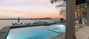 Luxury Lakefront: Gameroom, Pool, Spa, Amenities! Sleeps 16 - Family Friendly!