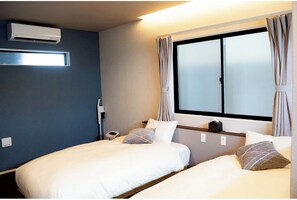 1 bedroom, desk, free WiFi, bed sheets