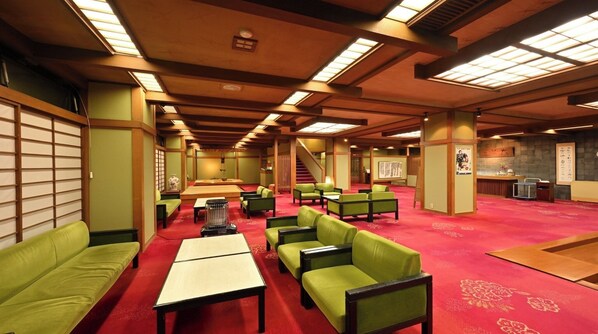 Interior - No smokingNakayashiki 10 or 8 tatami mats Breakfast included / Agatsuma Gunma (Agatsuma)