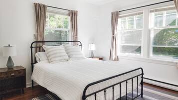 3 Schlafzimmer, Schreibtisch, kostenloses WLAN, Bettwäsche