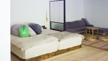 1 bedroom, desk, free WiFi, bed sheets