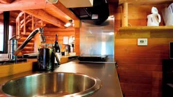 Fridge, microwave, stovetop, cookware/dishes/utensils