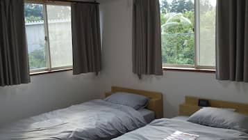 4 bedrooms, free WiFi, bed sheets