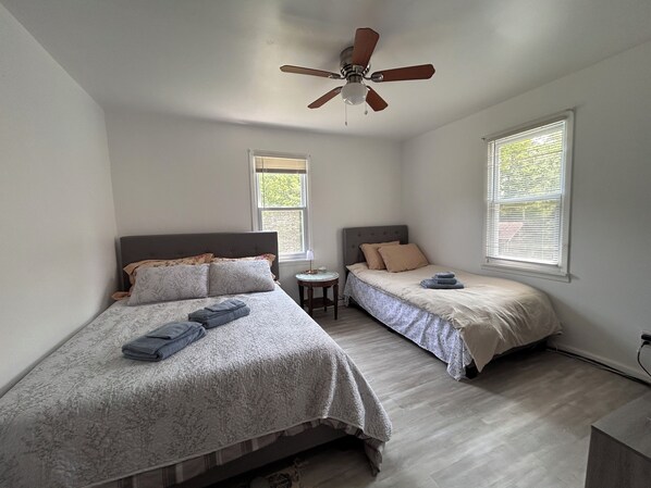 2 bedrooms, in-room safe, iron/ironing board, free WiFi