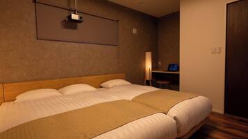 4 habitaciones, escritorio, tabla de planchar con plancha y wifi gratis