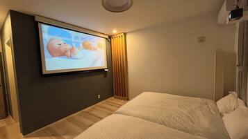 4 bedrooms, iron/ironing board, free WiFi, bed sheets
