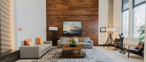 Télévision, chaîne hi-fi